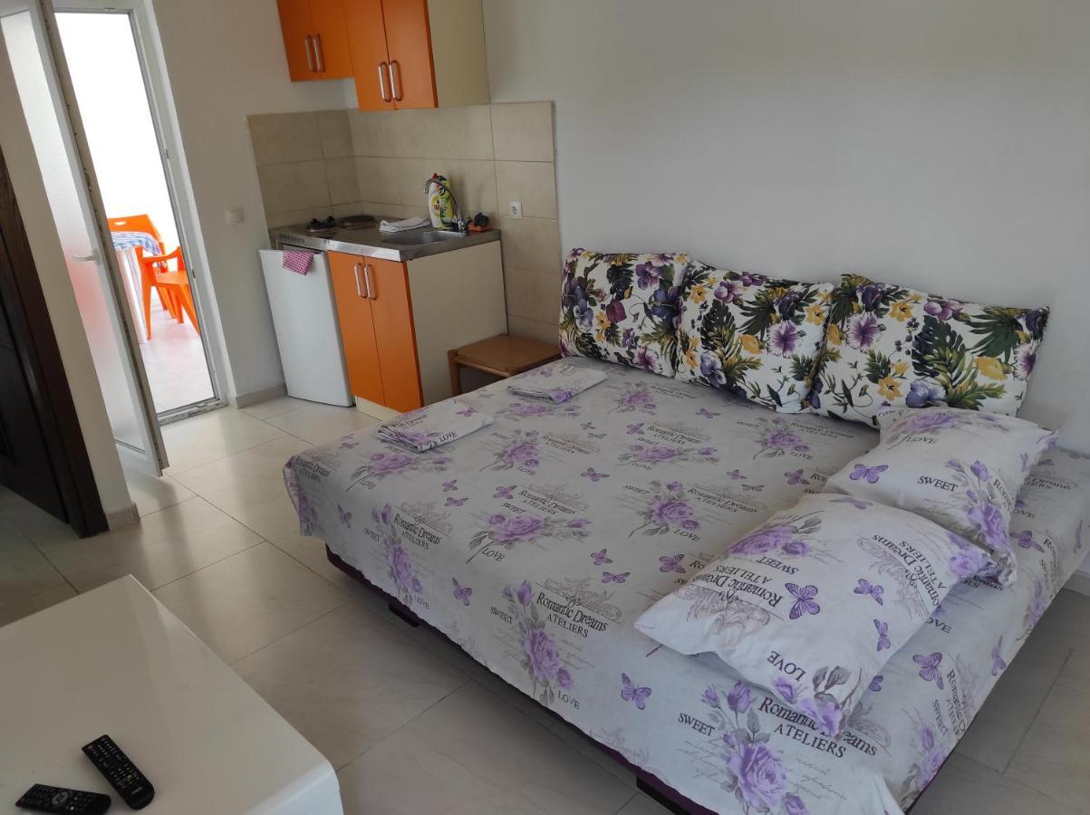 Apartment Perutovic 苏托莫雷 外观 照片
