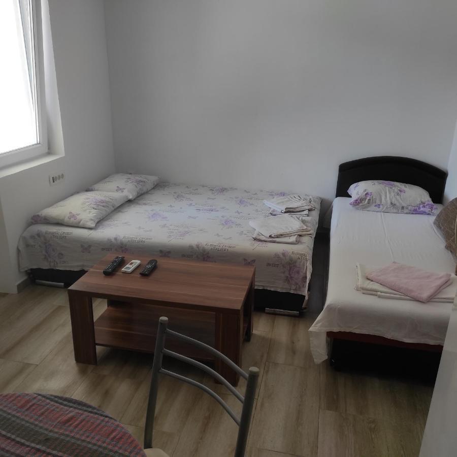 Apartment Perutovic 苏托莫雷 外观 照片