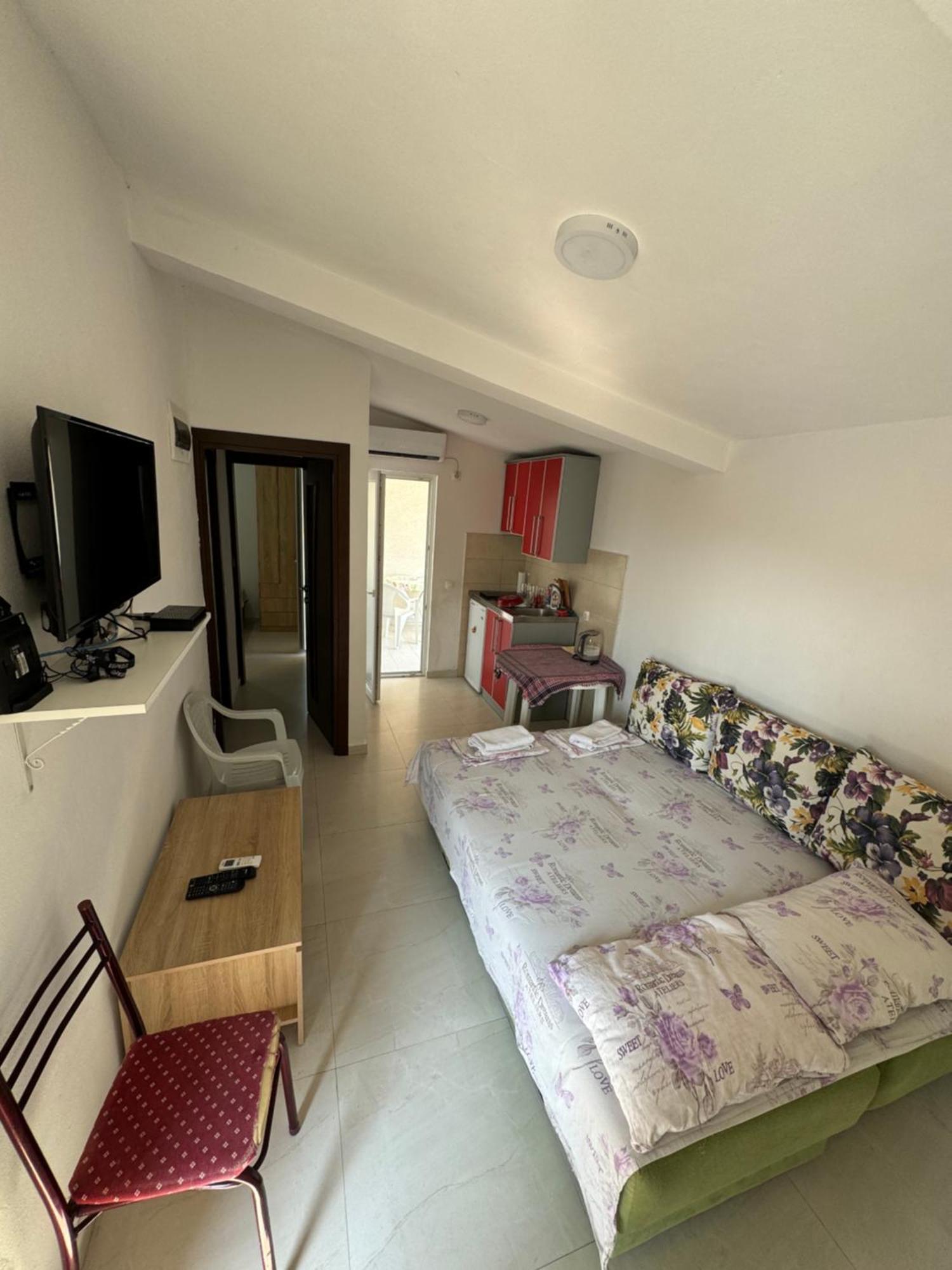 Apartment Perutovic 苏托莫雷 外观 照片