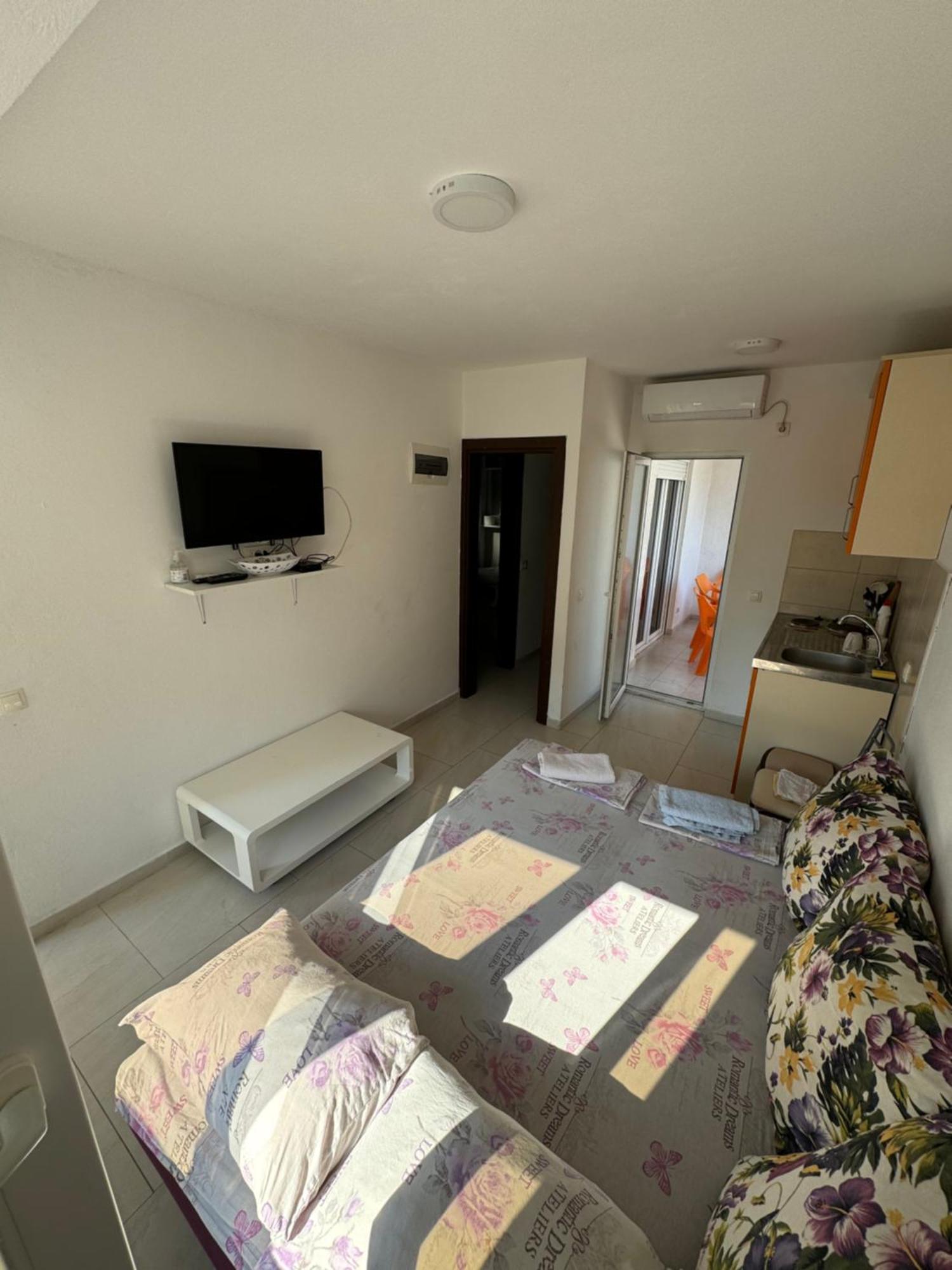 Apartment Perutovic 苏托莫雷 外观 照片