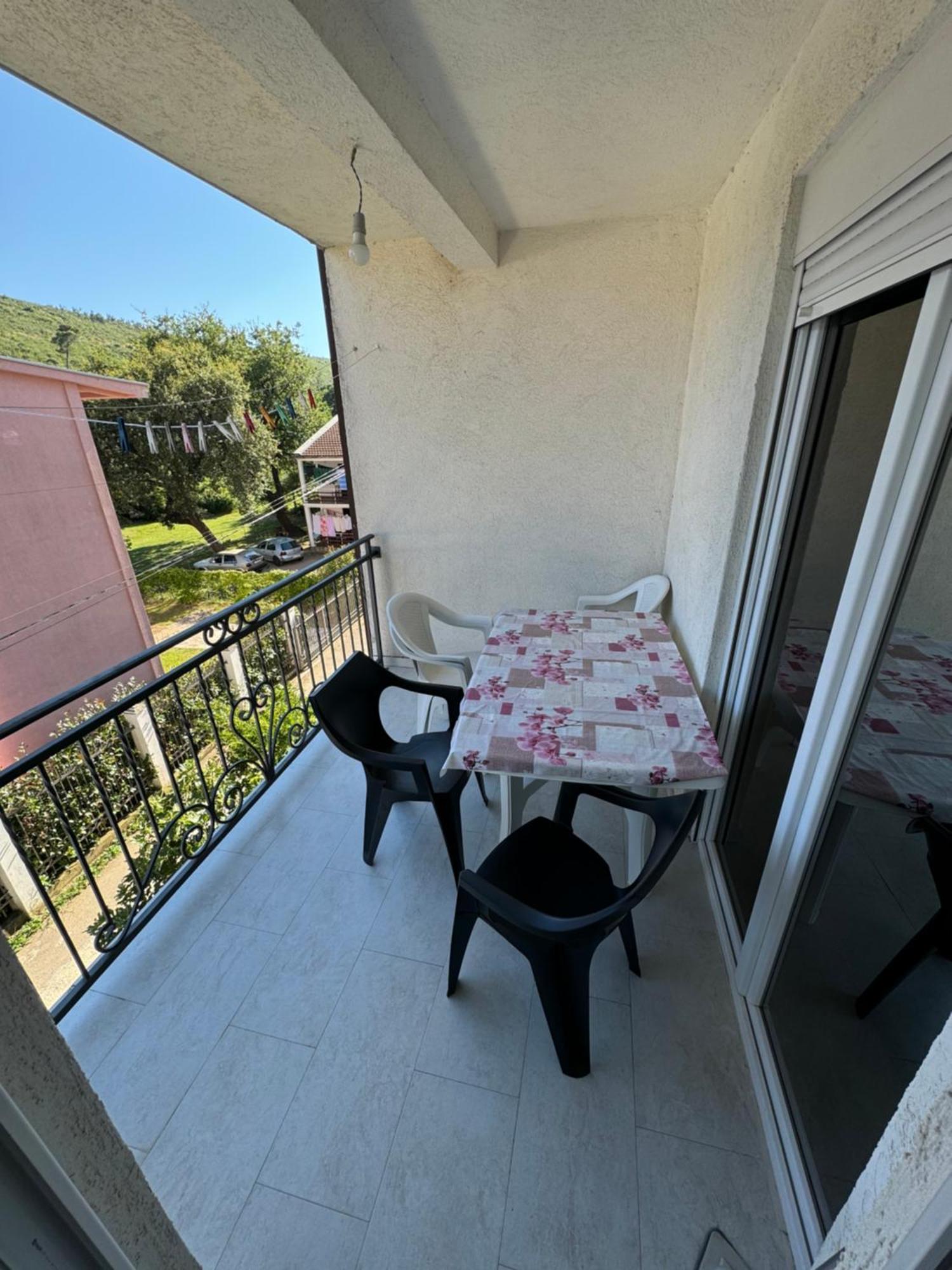 Apartment Perutovic 苏托莫雷 外观 照片