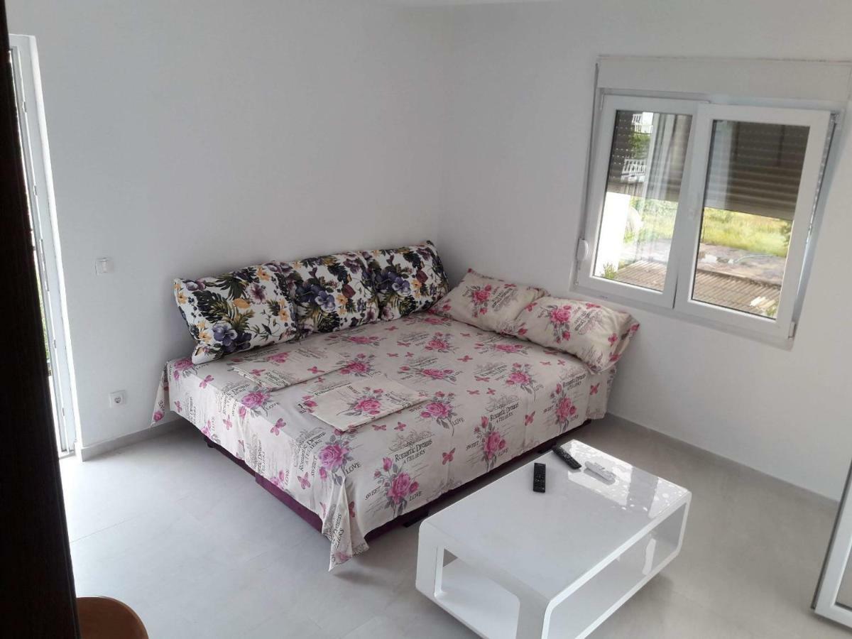 Apartment Perutovic 苏托莫雷 外观 照片