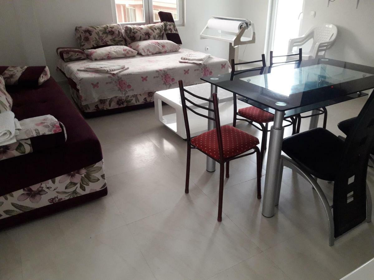 Apartment Perutovic 苏托莫雷 外观 照片