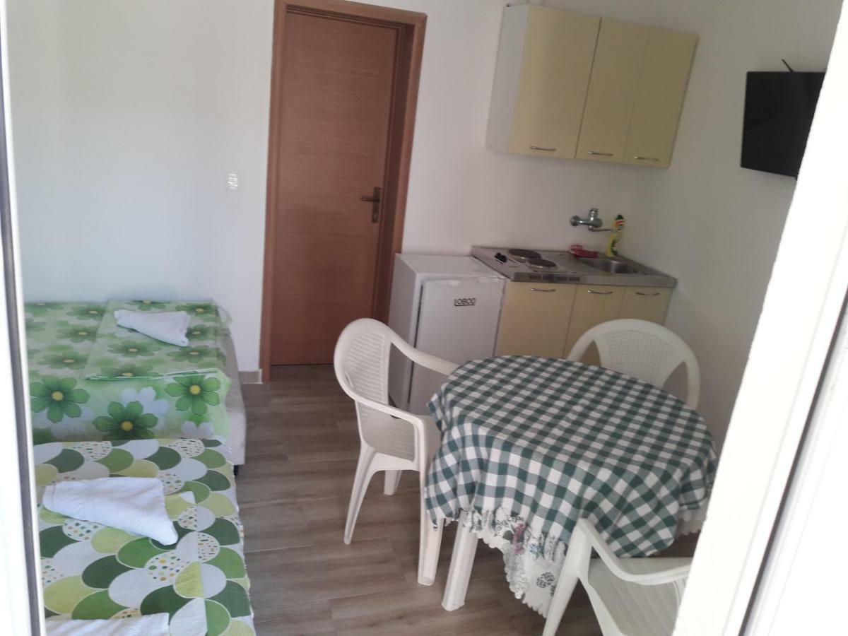 Apartment Perutovic 苏托莫雷 外观 照片
