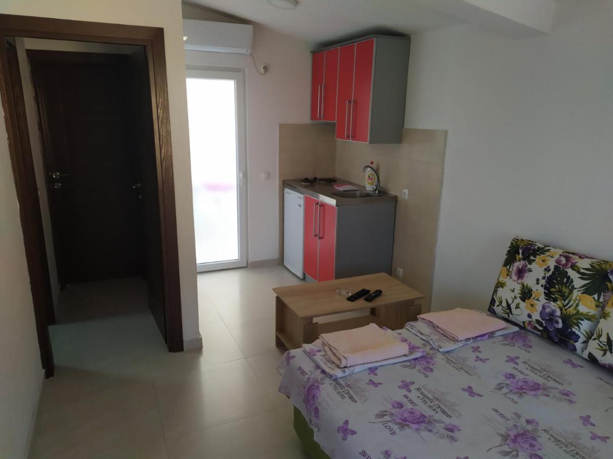 Apartment Perutovic 苏托莫雷 外观 照片